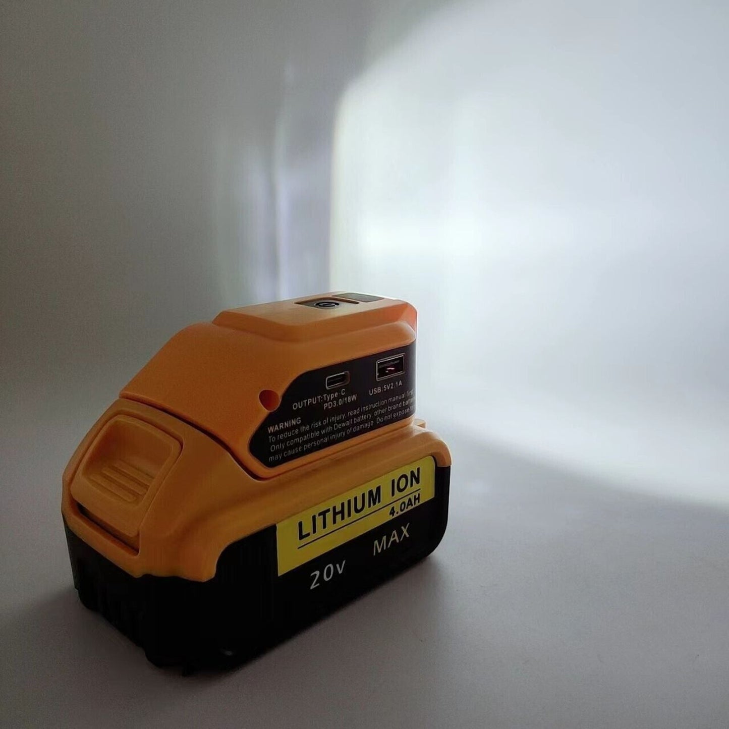 Work Light with USB Outlet for Dewalt Batteries